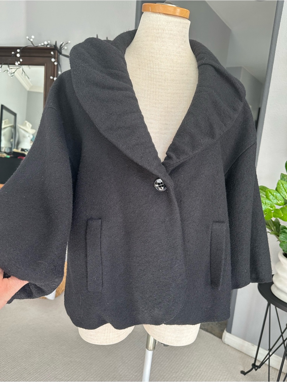 Theory black wool blend jacket with shawl collar, size medium